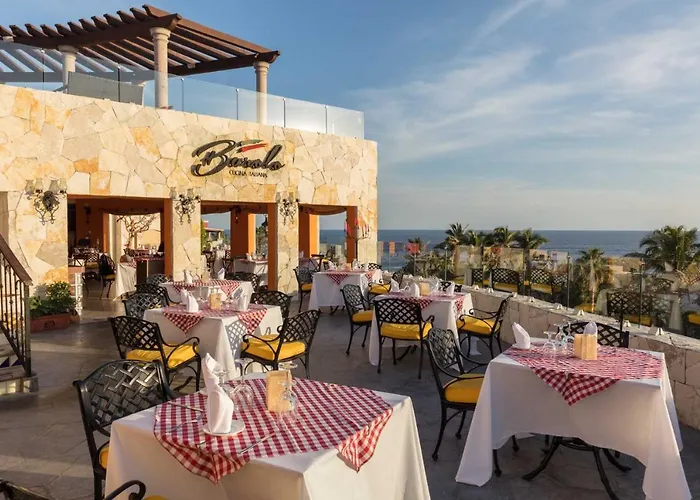 Hacienda Encantada & Residences 5*