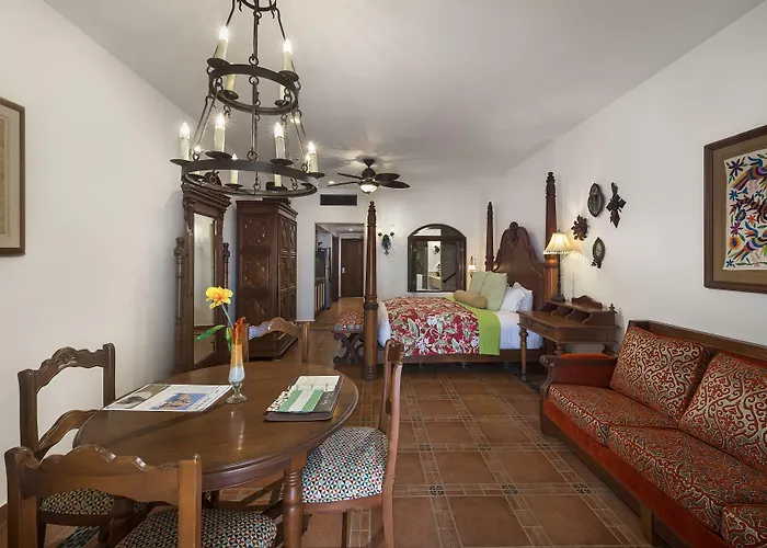 Hacienda Encantada & Residences