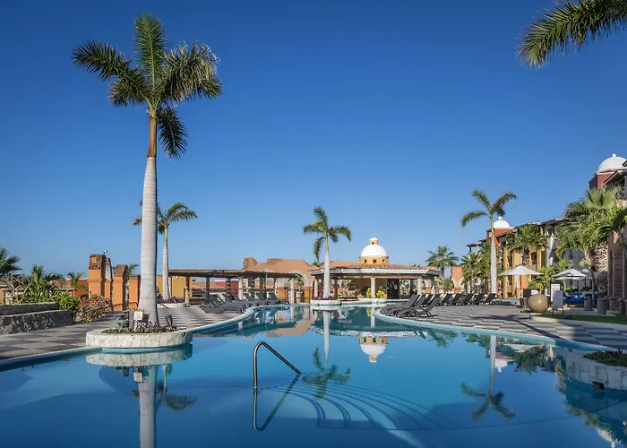 Resort Hacienda Encantada & Residences 5*